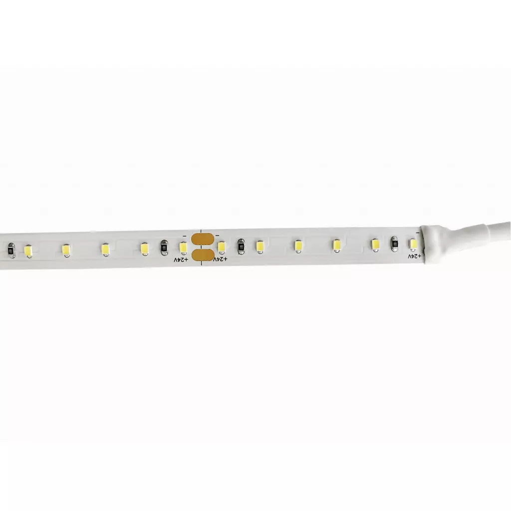 Ruban LED puissant 120 LED/m 9,6W/m étanche IP65 Blanc Chaud (3000K) 5m  Livré sans alimentation - Cdiscount Maison