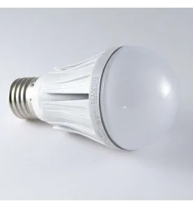 Ampoule LED E27 12W éclairage 100W