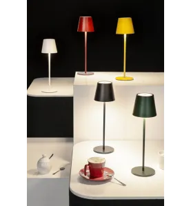 Lampe de table jaune LED INITA IP54 - Éclairage sans fil polyvalent