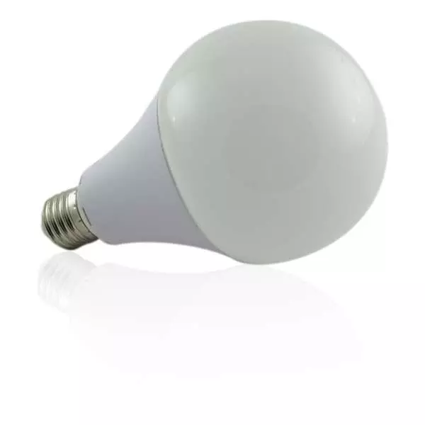 Ampoule LED A70, culot E27, consommation de 14,2W, équivalence de 100W,  intensité lumineuse de 1521 lumens, lumière blanc froid